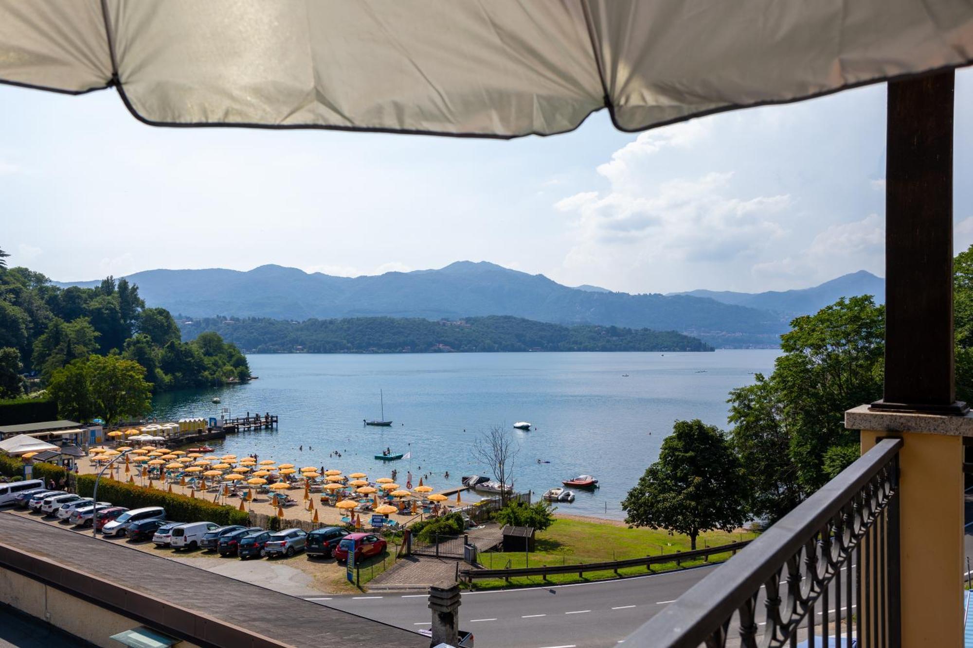 Hotel Fontaine Bleue Orta San Giulio Buitenkant foto